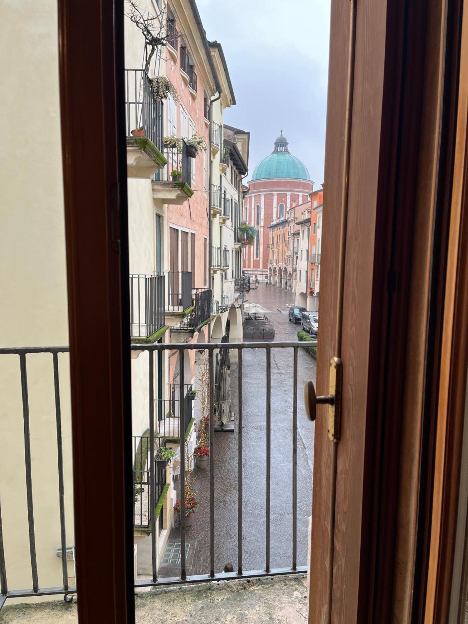Apartamento Il Campanile Vicenza Exterior foto